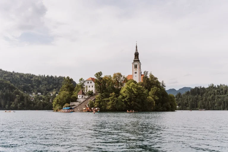 How Many Hours of Wedding Photography Do You Need at Lake Bled?